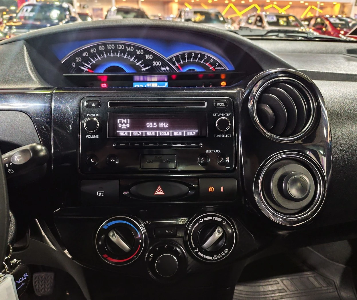 TOYOTA ETIOS