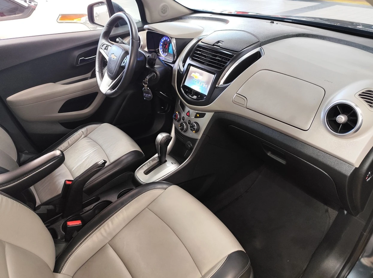 CHEVROLET TRACKER
