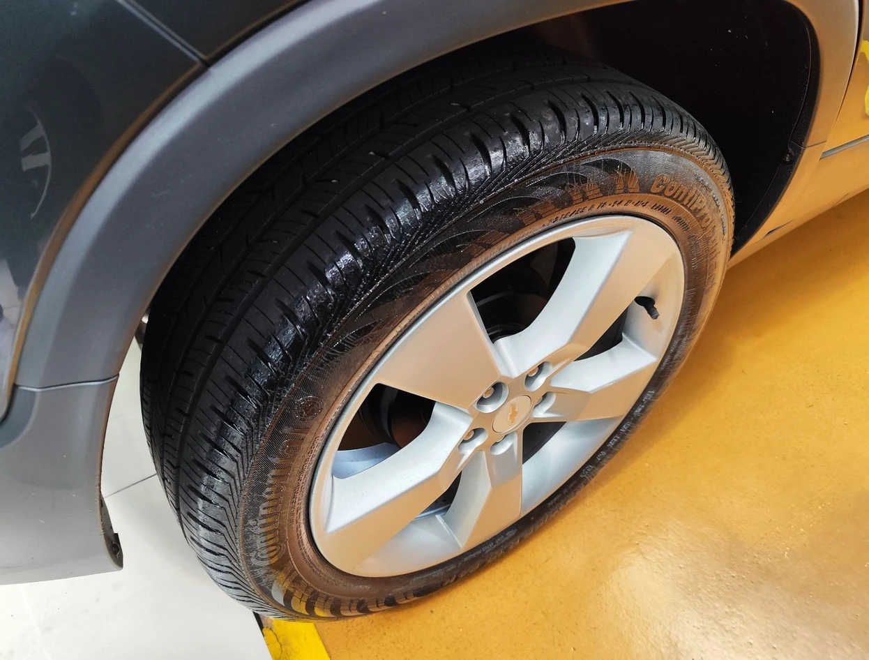 CHEVROLET TRACKER