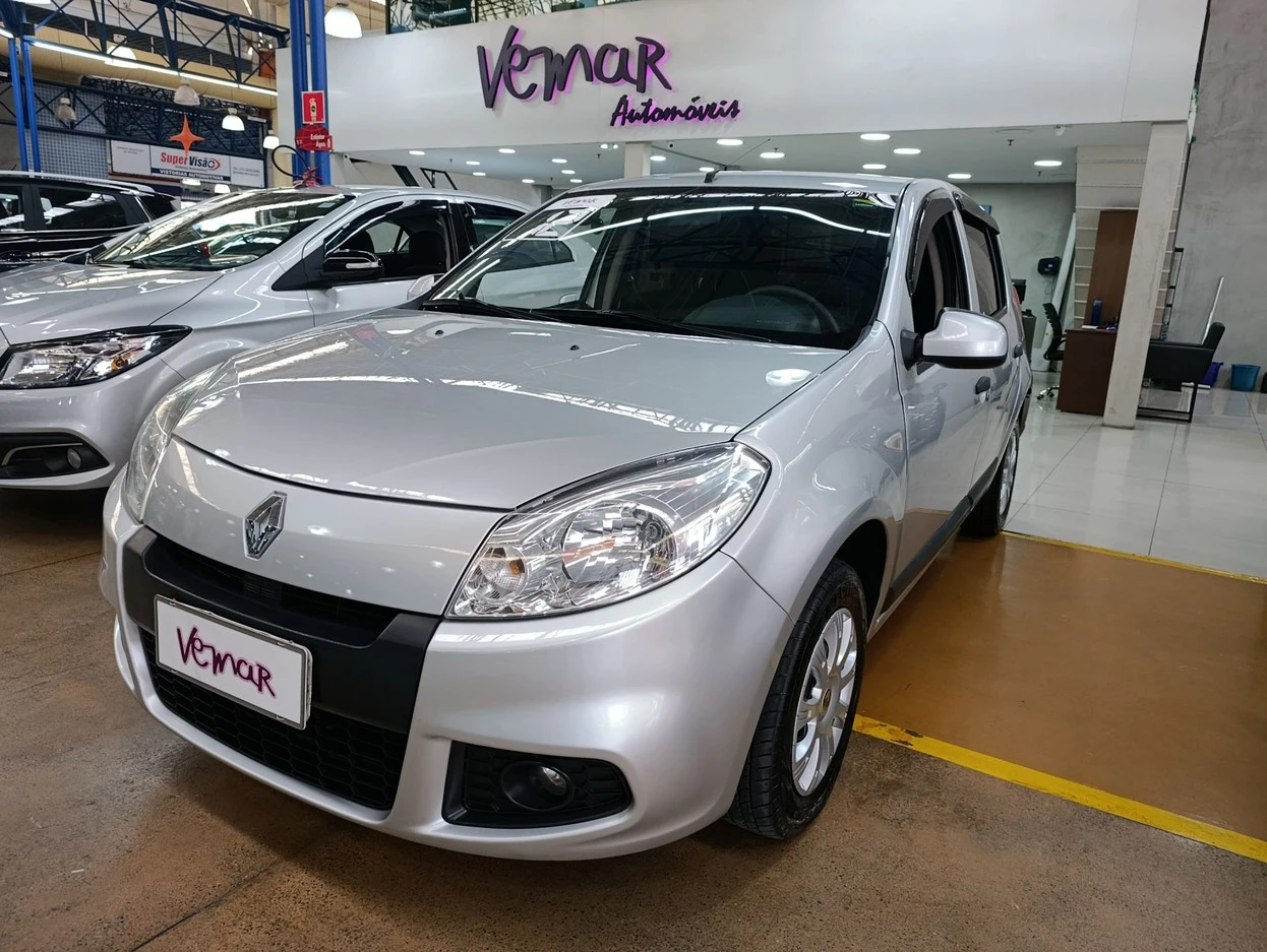 RENAULT SANDERO