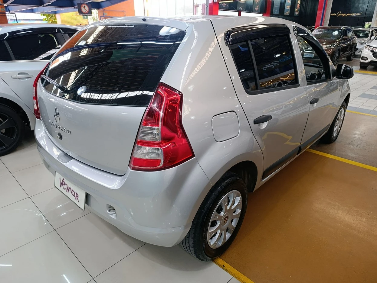 RENAULT SANDERO