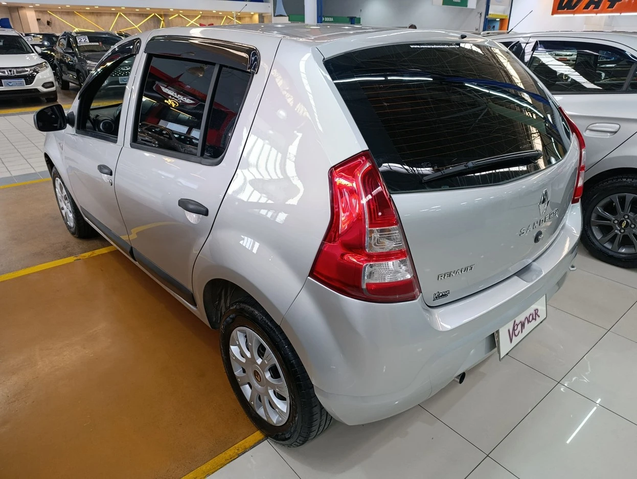 RENAULT SANDERO