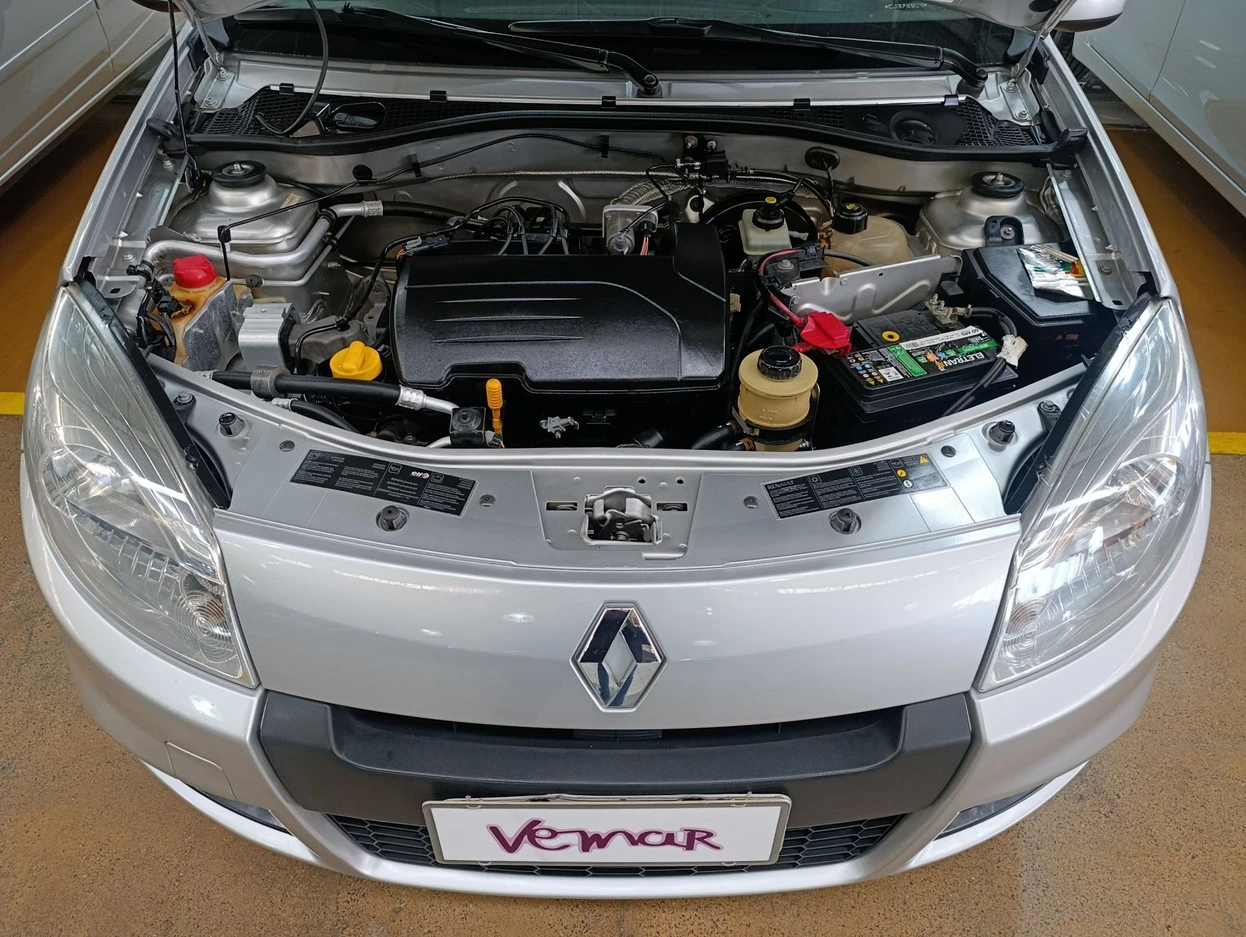 RENAULT SANDERO