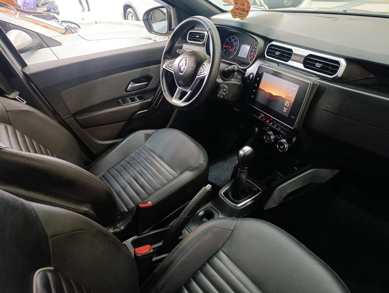 RENAULT DUSTER