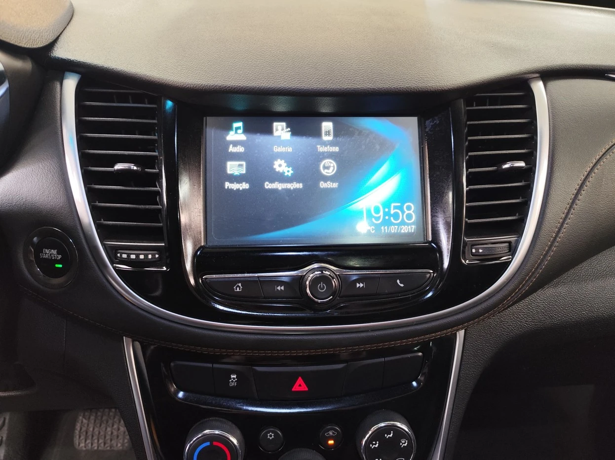 CHEVROLET TRACKER