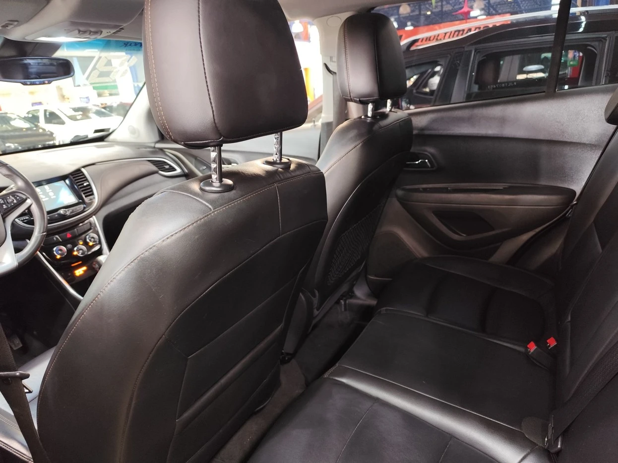CHEVROLET TRACKER