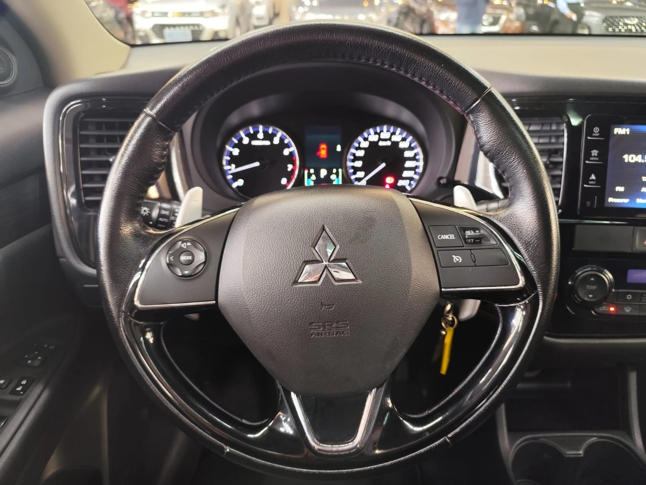 MITSUBISHI OUTLANDER