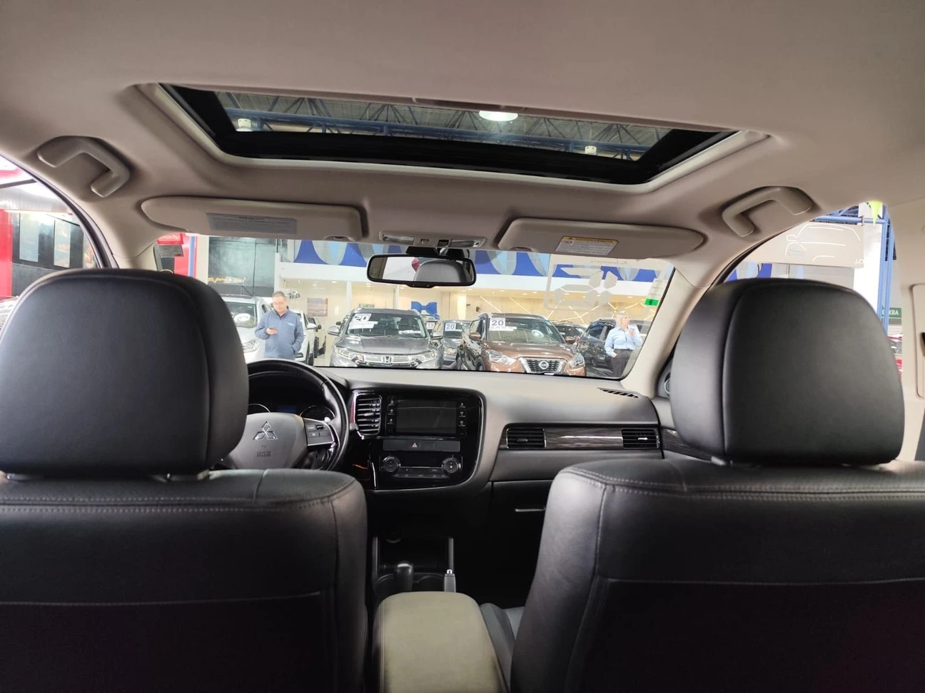 MITSUBISHI OUTLANDER