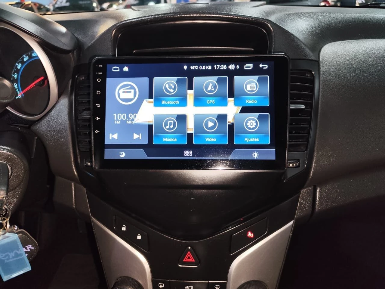 CHEVROLET CRUZE