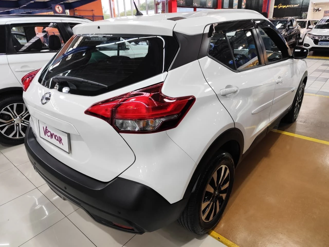 NISSAN KICKS