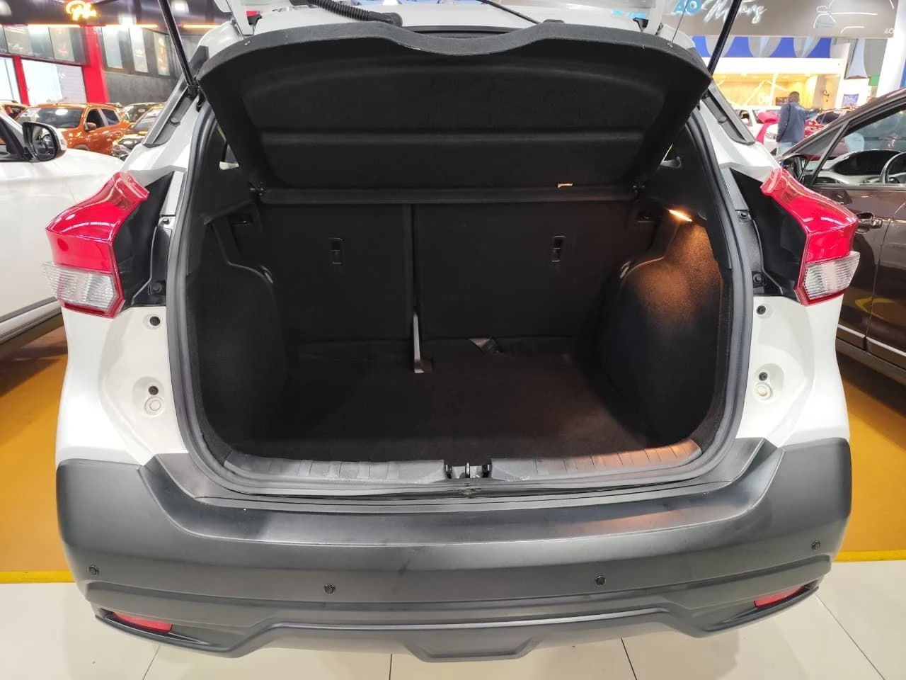 NISSAN KICKS