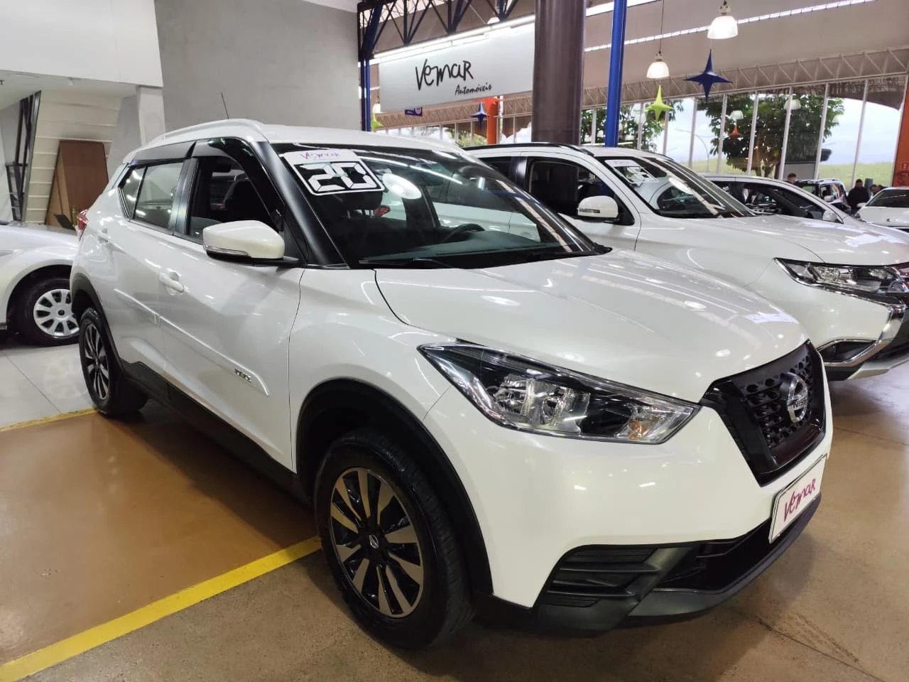 NISSAN KICKS
