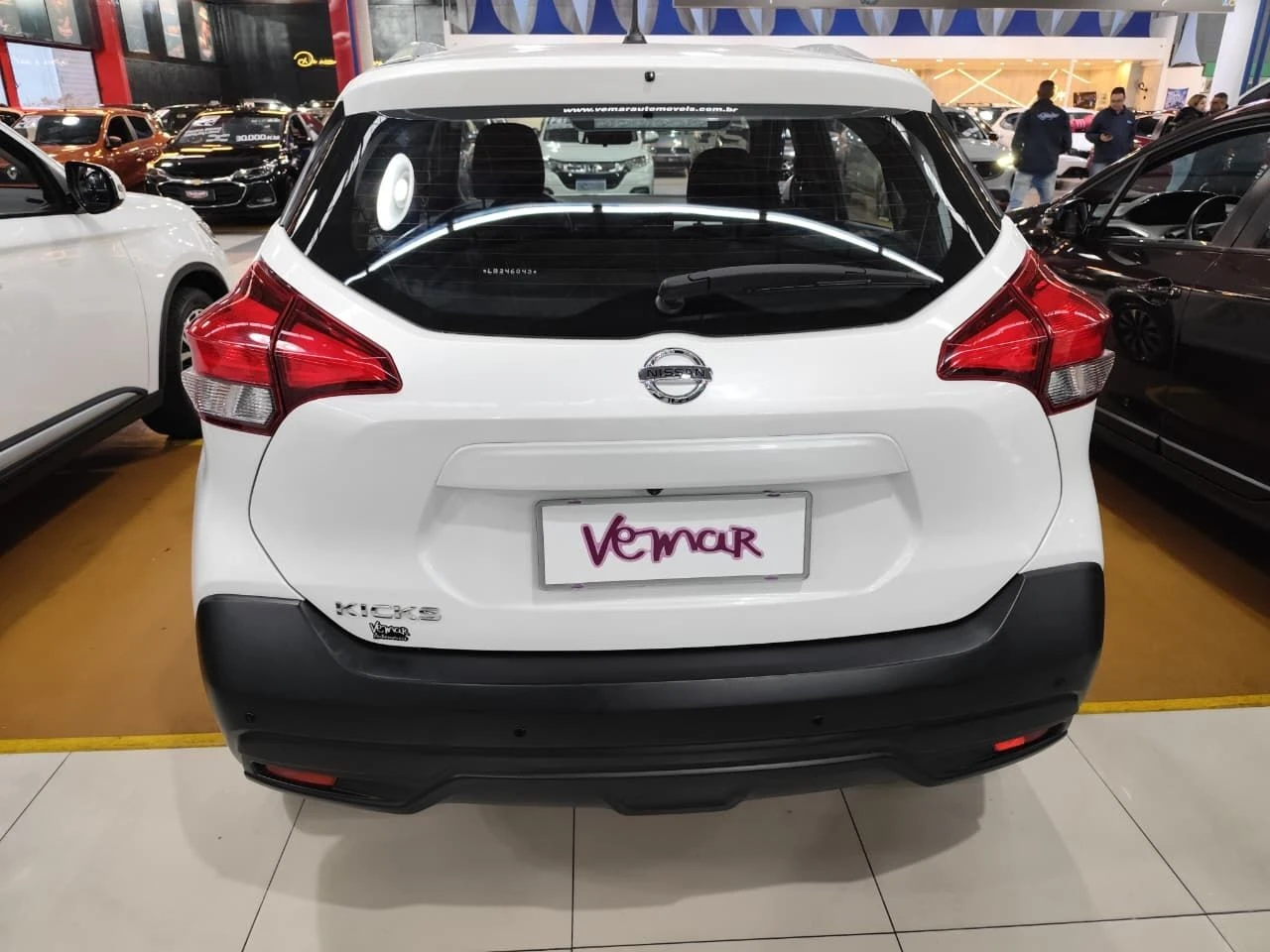 NISSAN KICKS