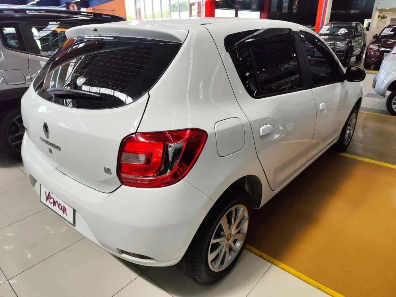 RENAULT SANDERO