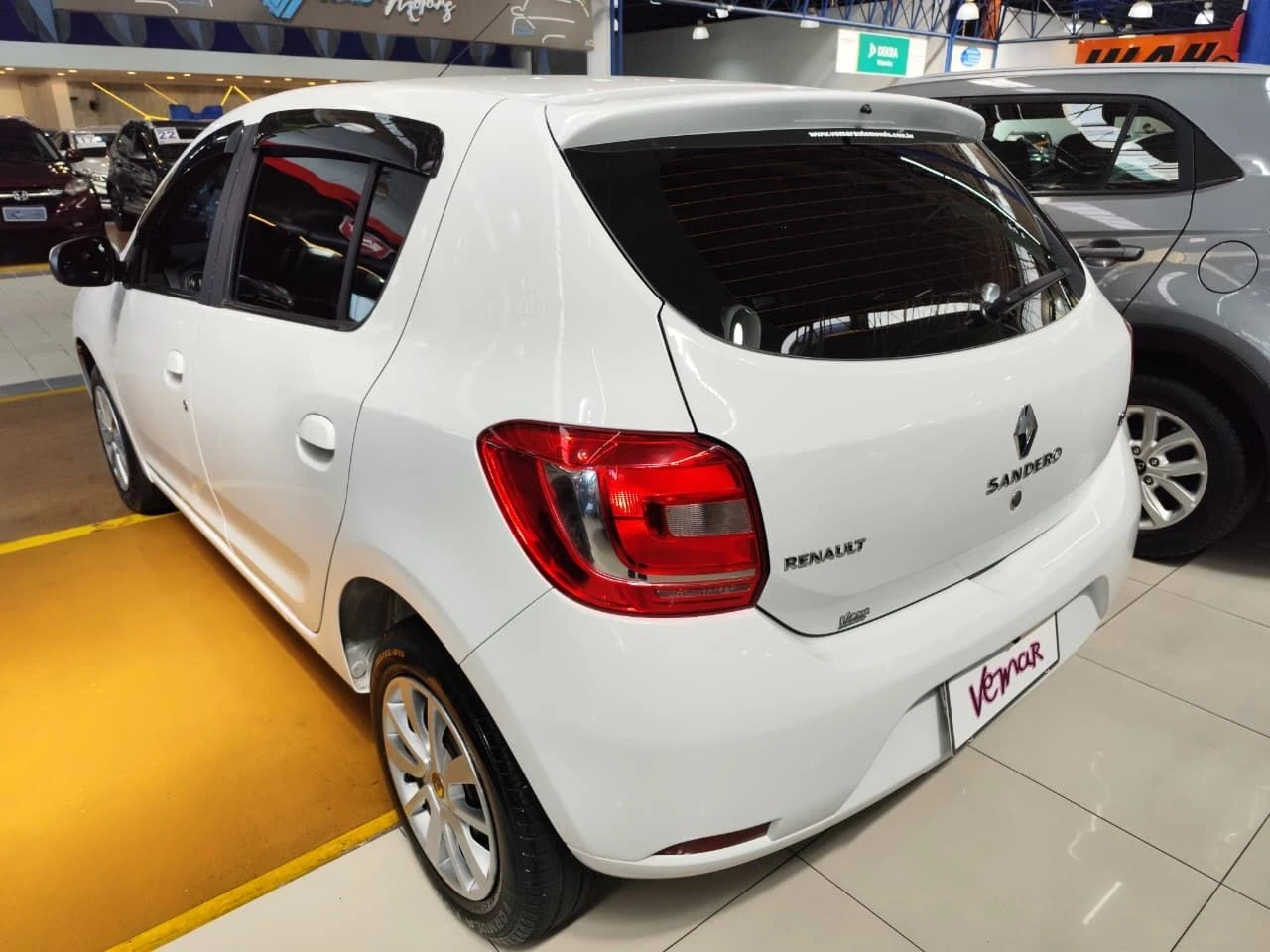 RENAULT SANDERO