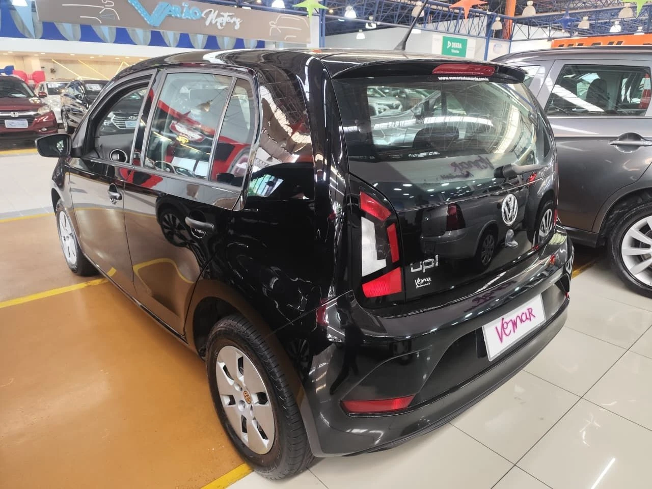 VOLKSWAGEN UP