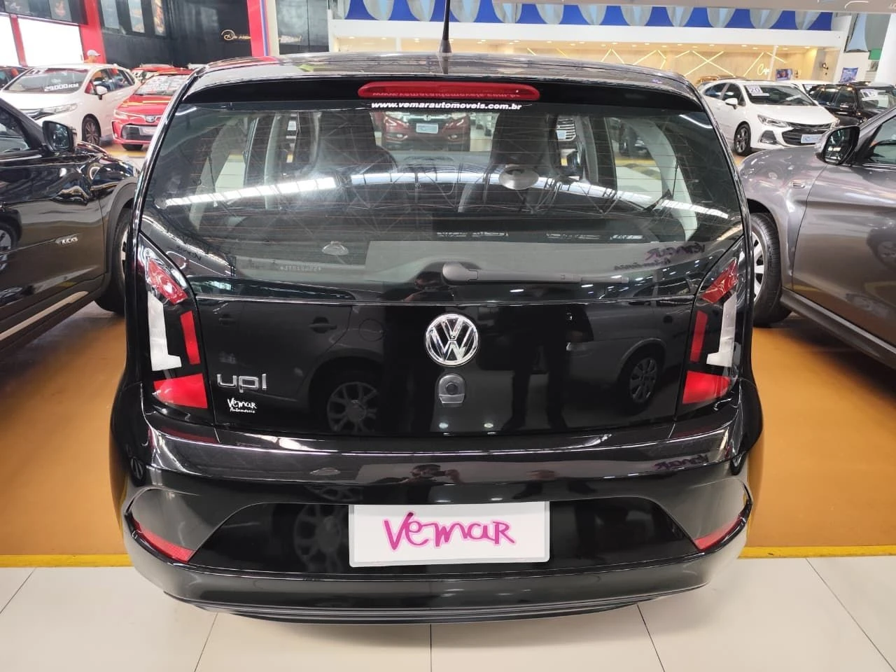 VOLKSWAGEN UP