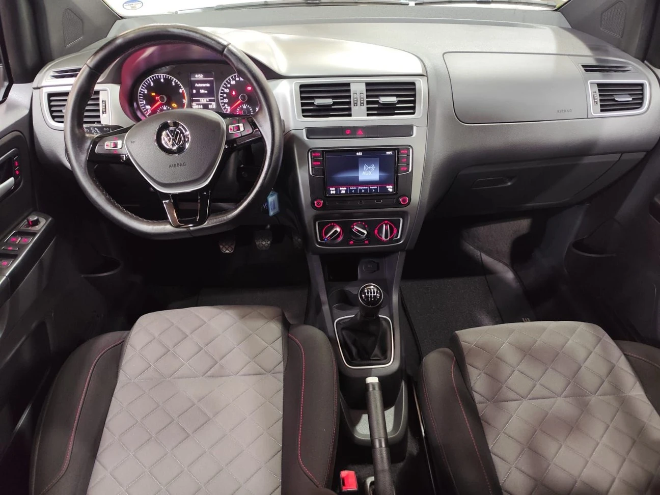 VOLKSWAGEN FOX