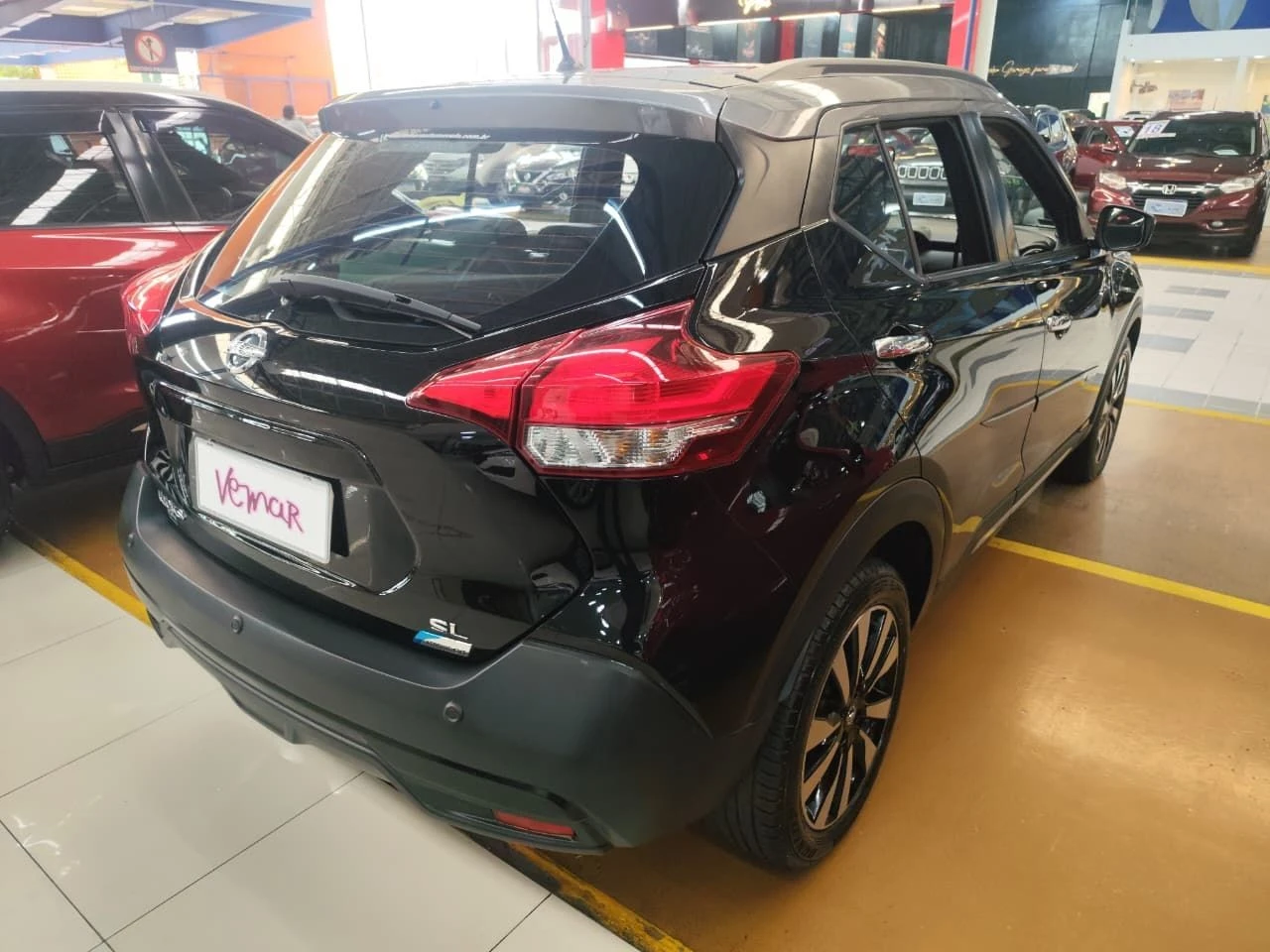 NISSAN KICKS