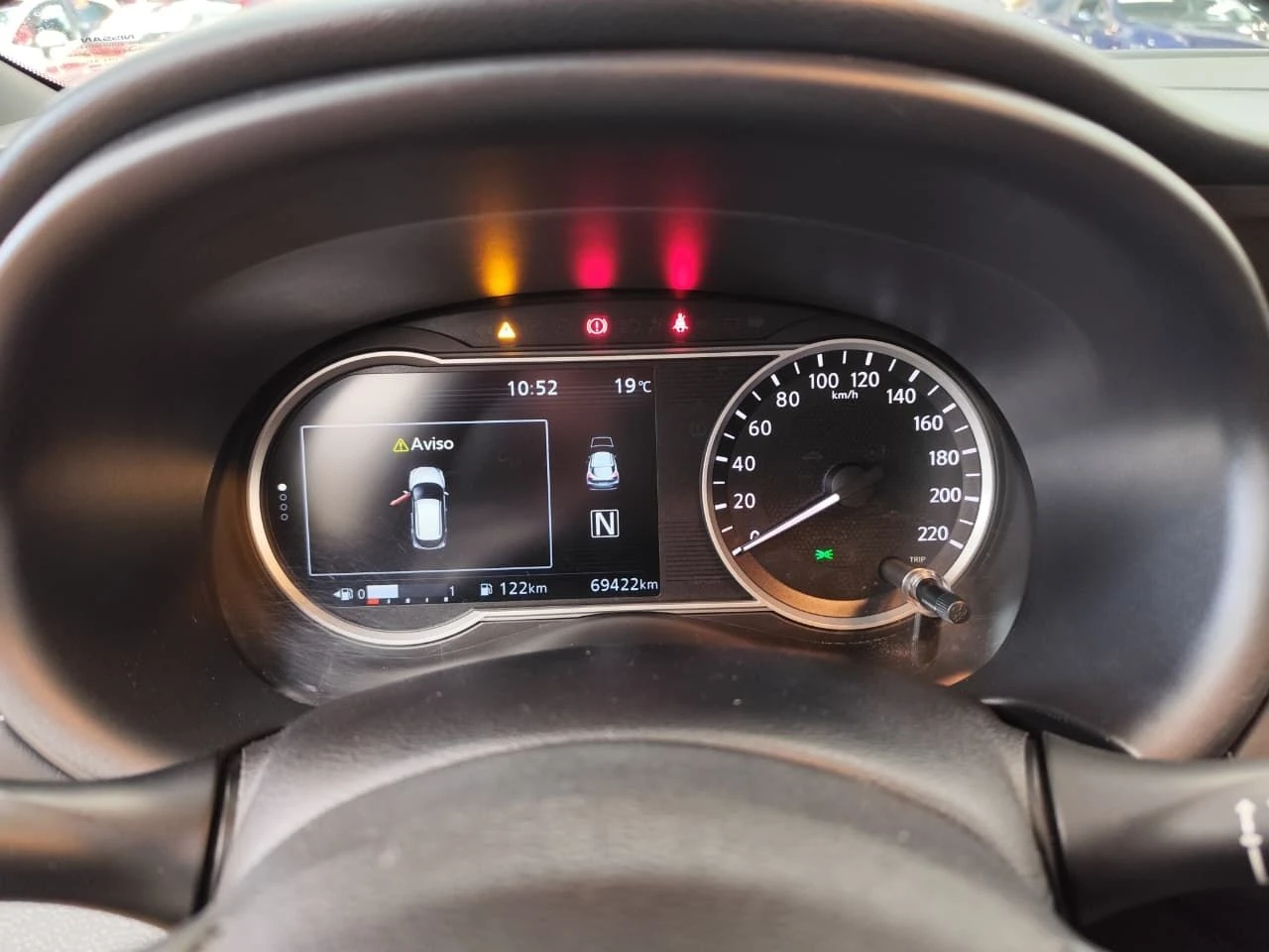 NISSAN KICKS