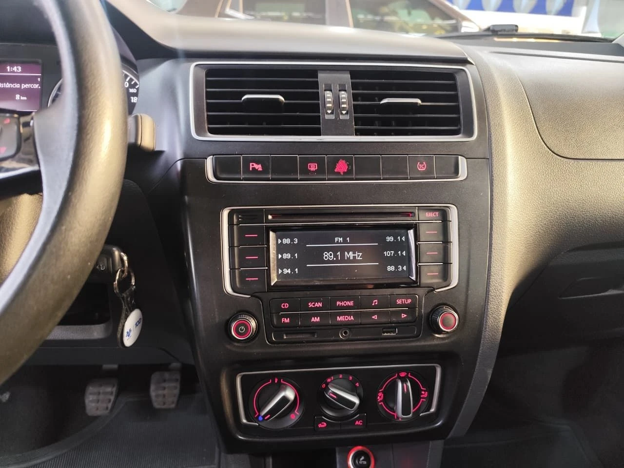 VOLKSWAGEN FOX