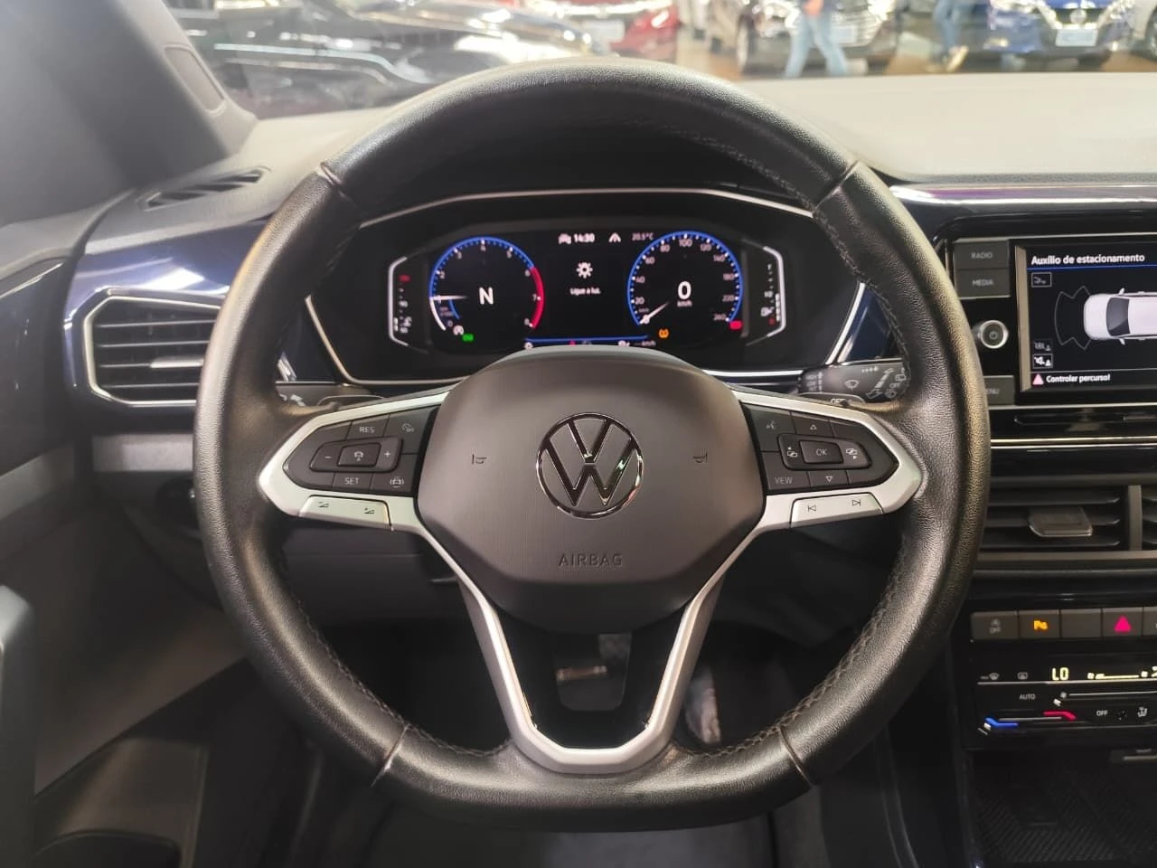 VOLKSWAGEN T-CROSS