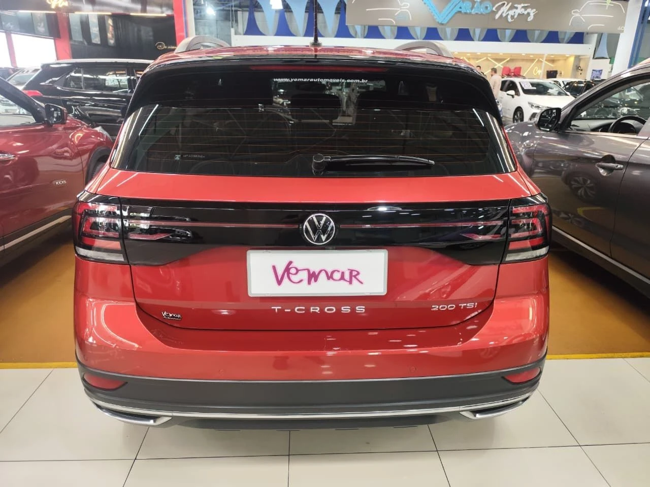 VOLKSWAGEN T-CROSS