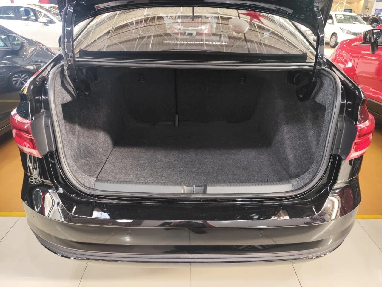 VOLKSWAGEN VIRTUS