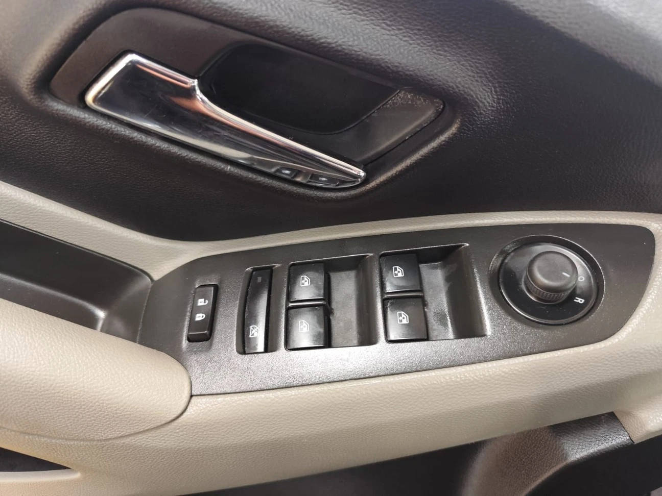 CHEVROLET TRACKER