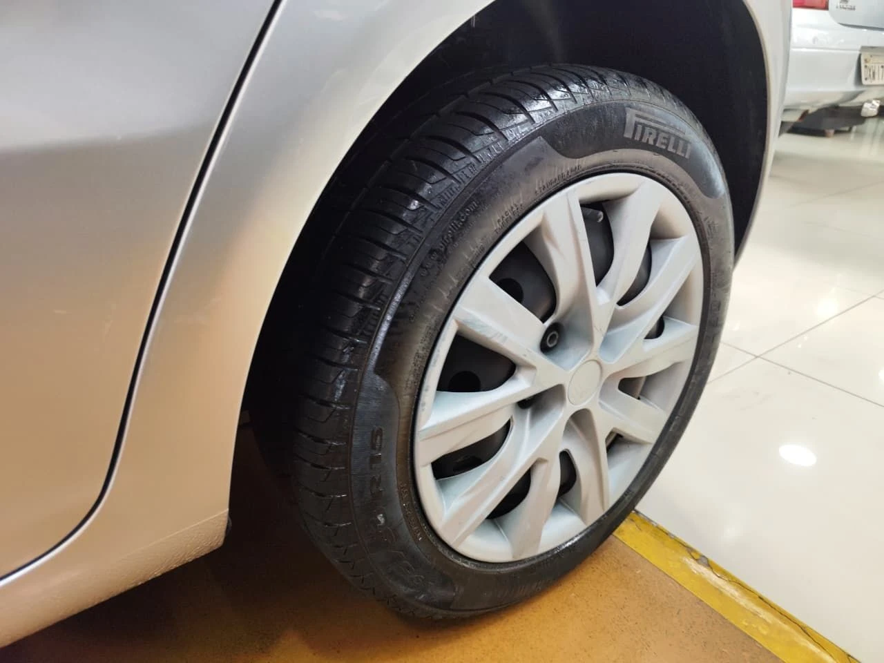 VOLKSWAGEN FOX