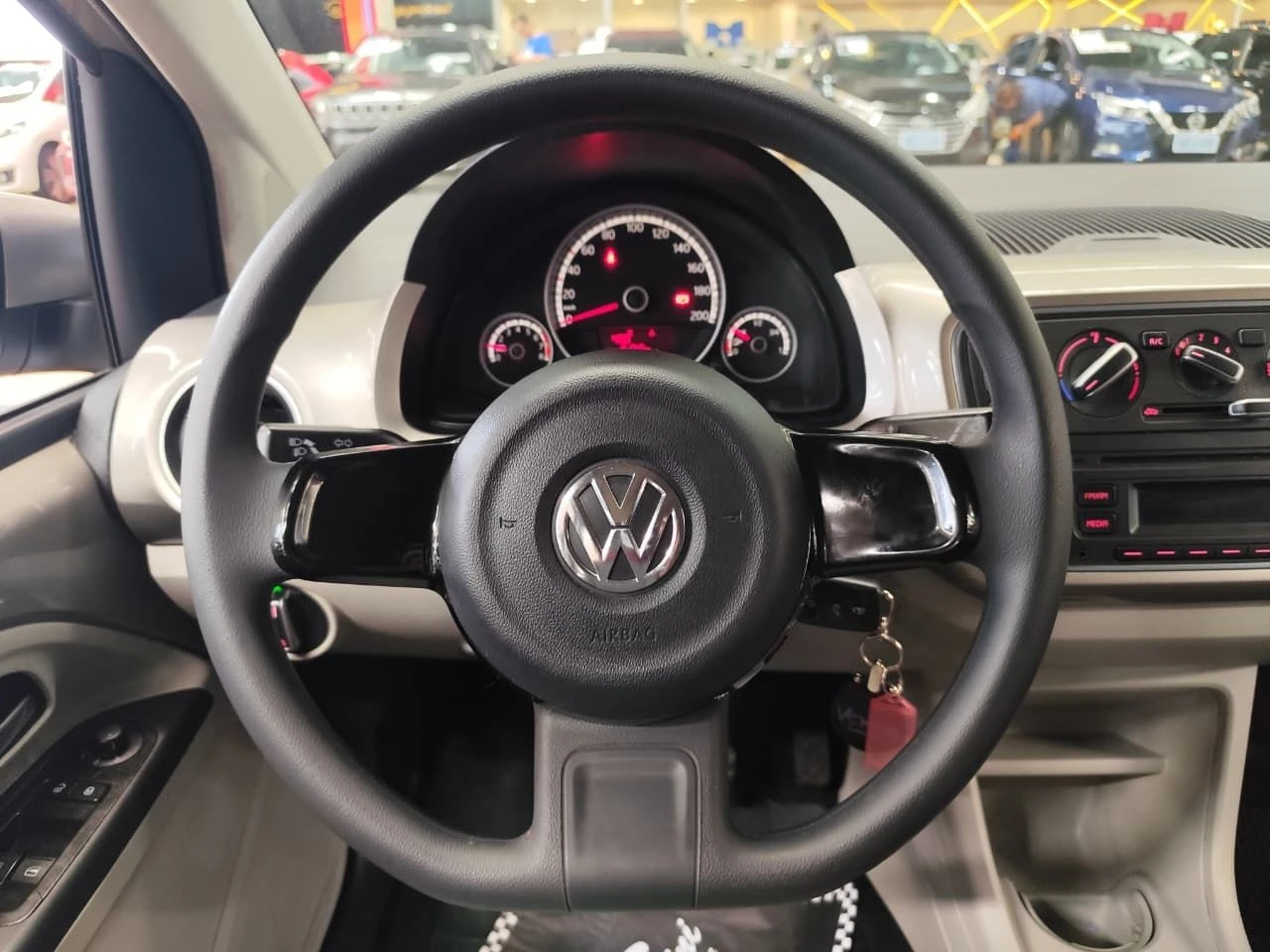 VOLKSWAGEN UP