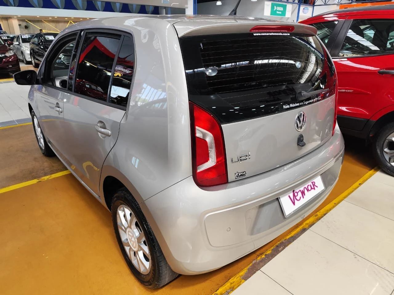 VOLKSWAGEN UP