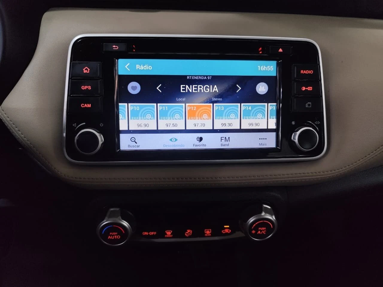 NISSAN KICKS
