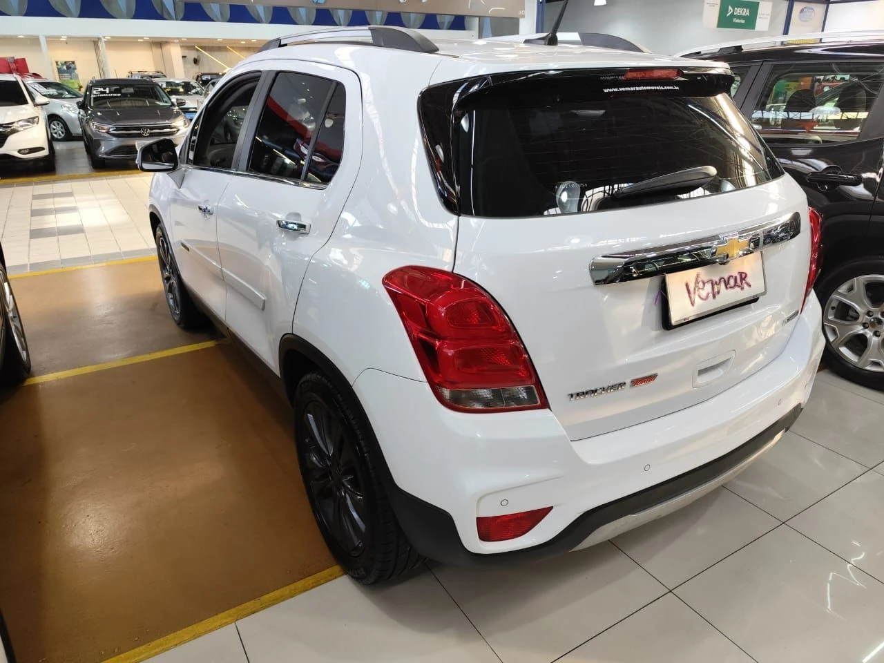 CHEVROLET TRACKER
