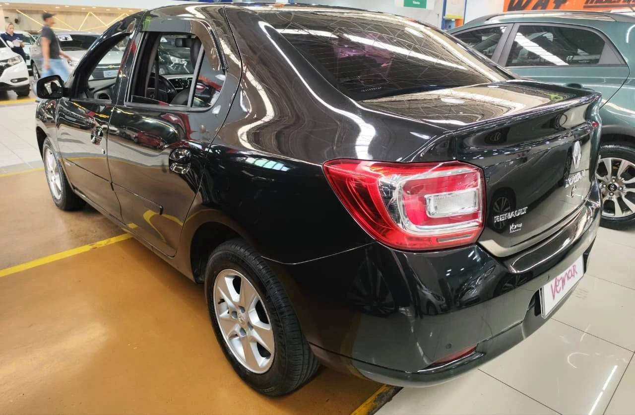 RENAULT LOGAN