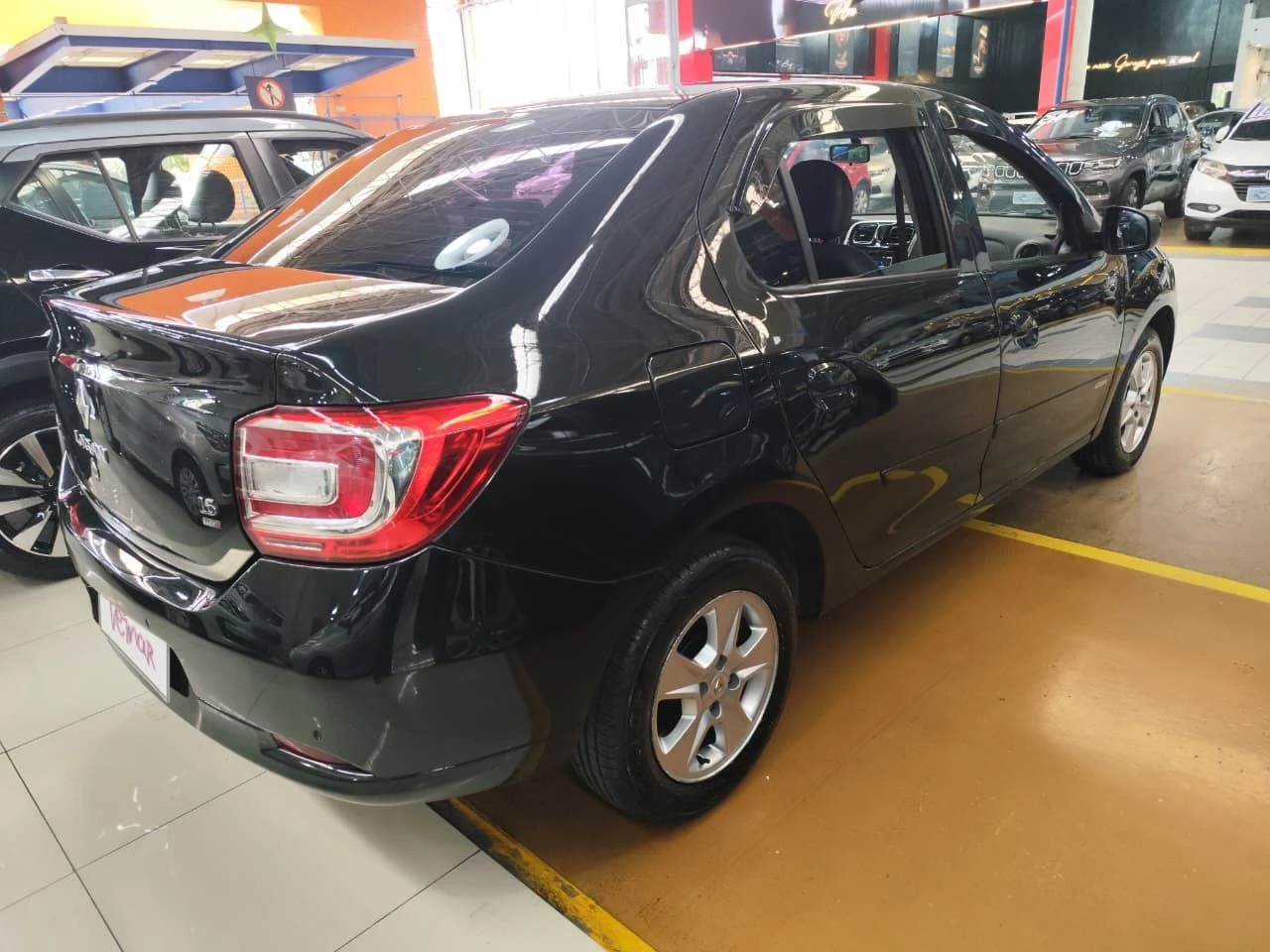 RENAULT LOGAN