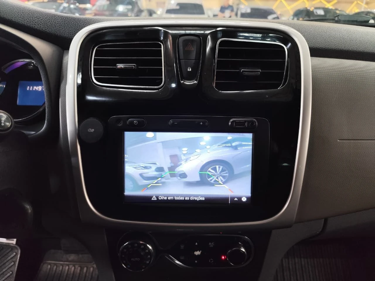 RENAULT LOGAN