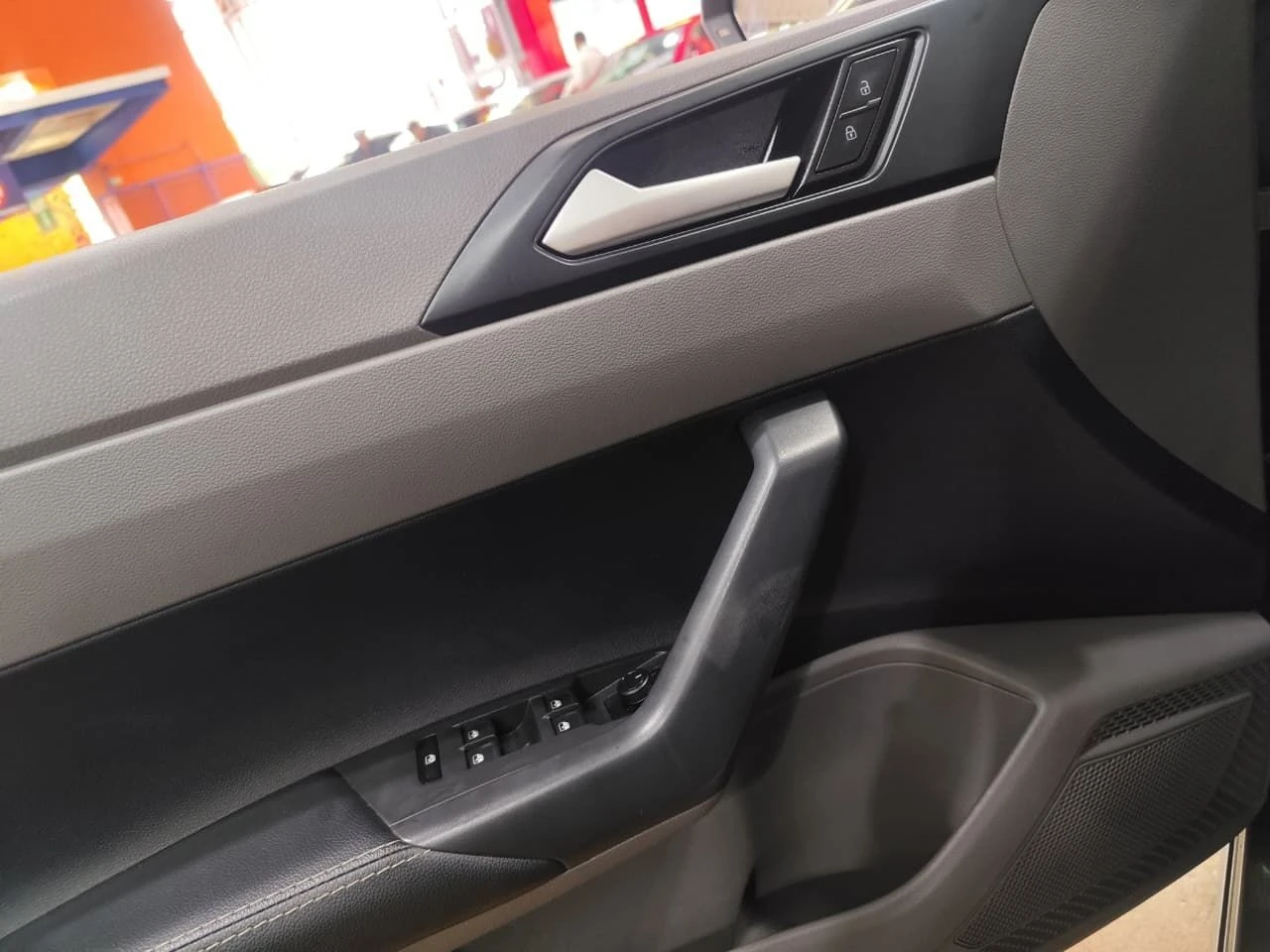 VOLKSWAGEN VIRTUS