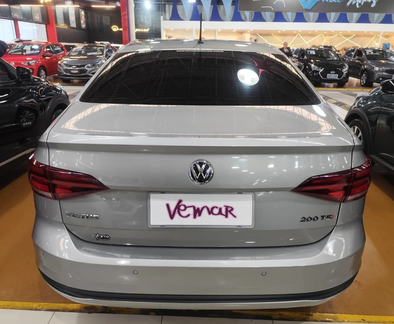 VOLKSWAGEN VIRTUS