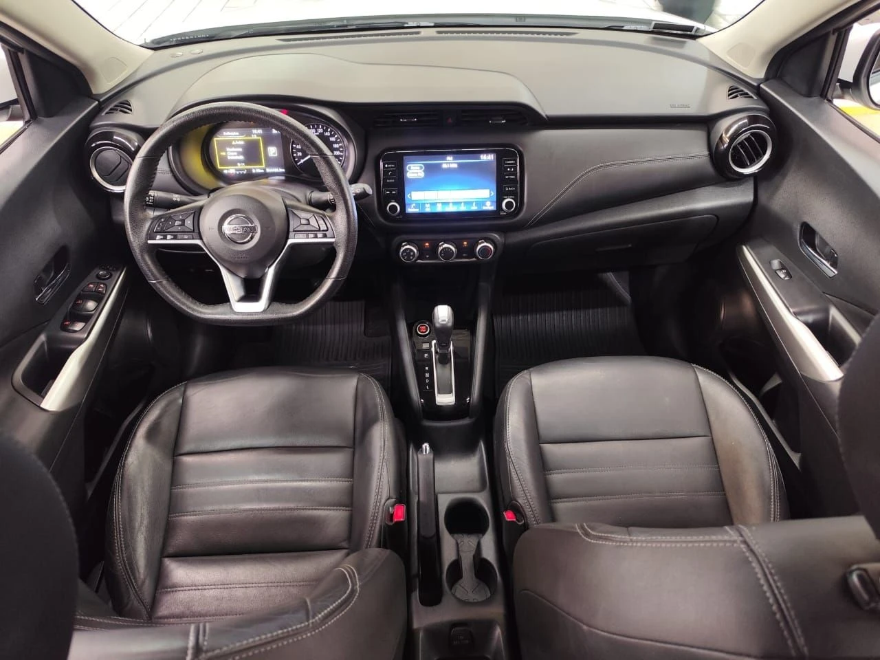 NISSAN KICKS