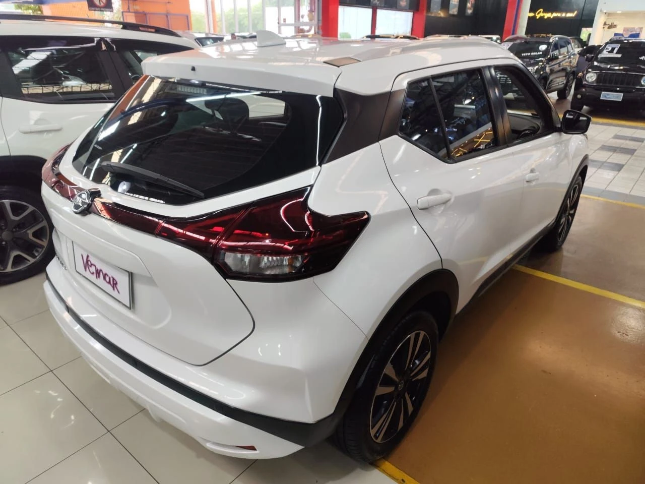 NISSAN KICKS