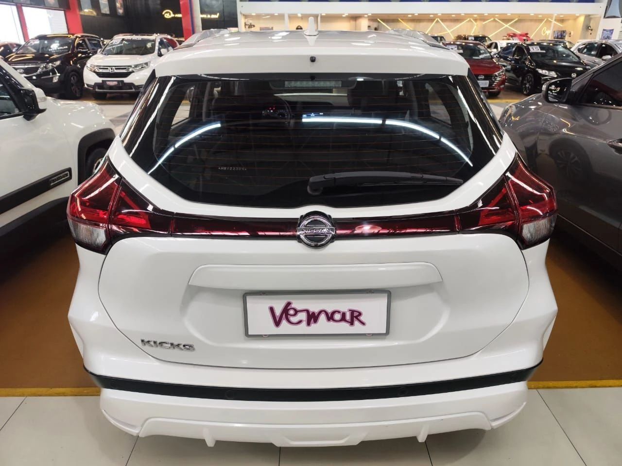 NISSAN KICKS