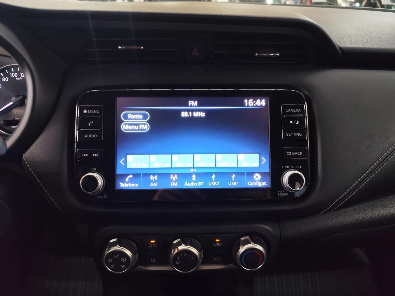 NISSAN KICKS
