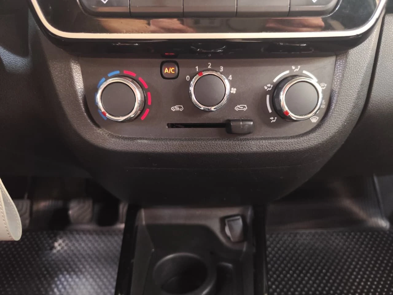RENAULT KWID