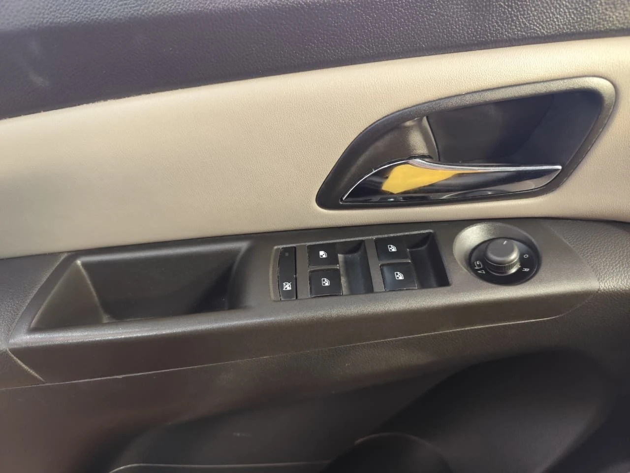 CHEVROLET CRUZE