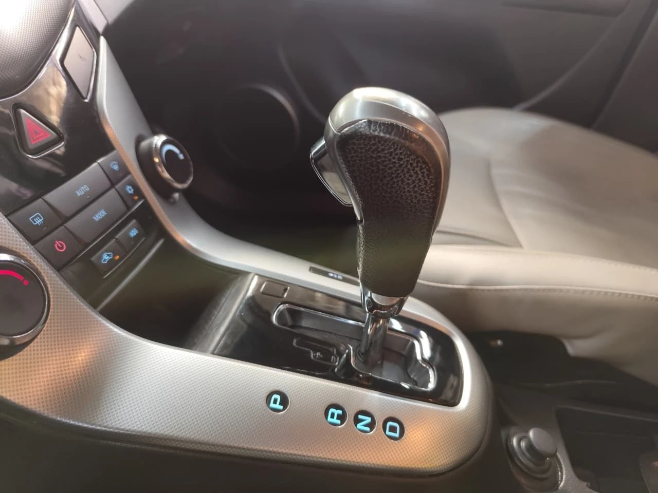 CHEVROLET CRUZE