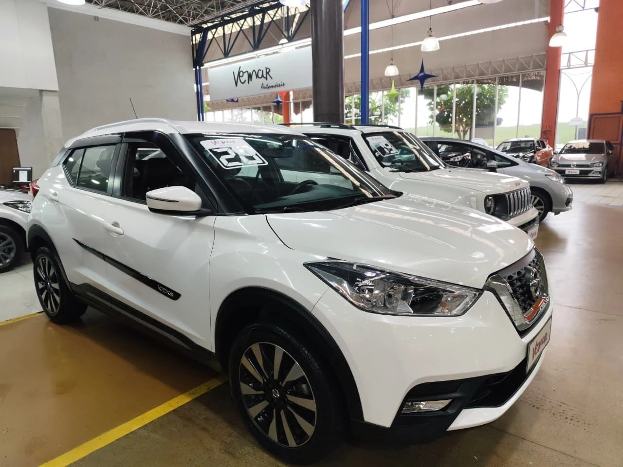 NISSAN KICKS