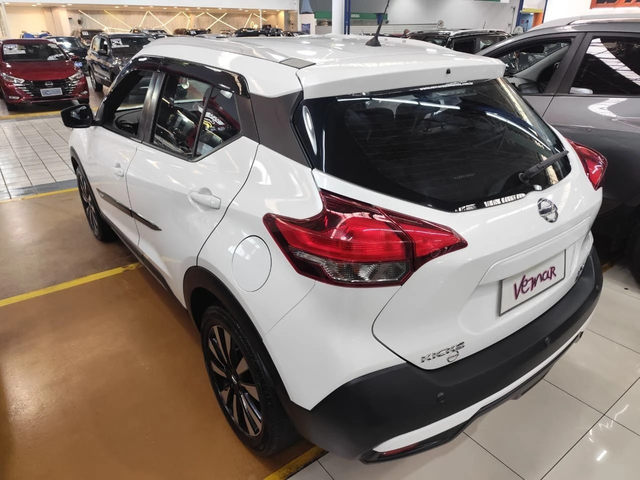 NISSAN KICKS