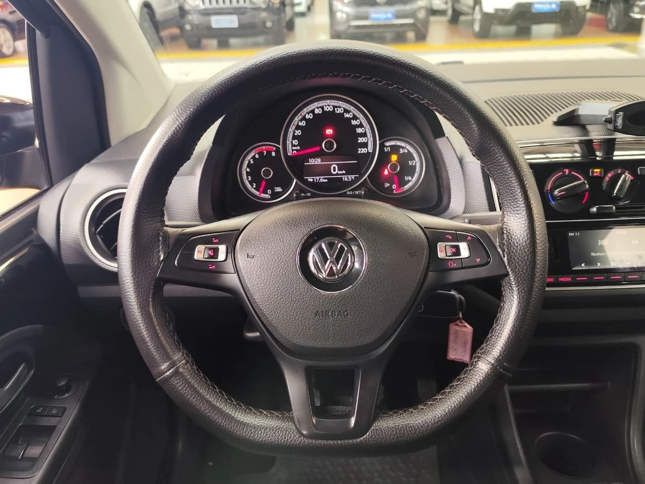 VOLKSWAGEN UP