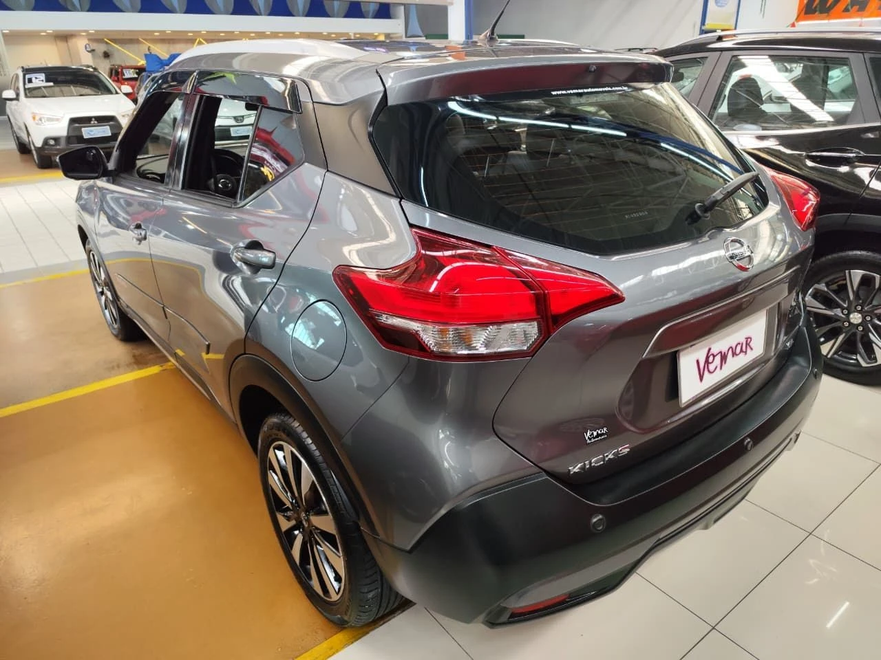 NISSAN KICKS